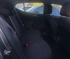 171 Opel Astra 1.6 CDTi SC 110 bhp 5 door only 46k miles. Tax €180 €12,950 - Image 8/9