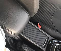 Ford Focus - Image 8/10
