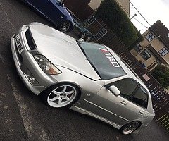 Lexus is200