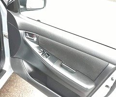 Toyota corolla - Image 6/8