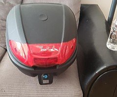 Renntec hornet 600/250 carrier and box. All fitings.