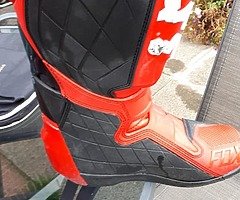 Fox 180 boots