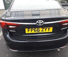 16 uk reg Toyota Avensis business Edition - Image 8/10