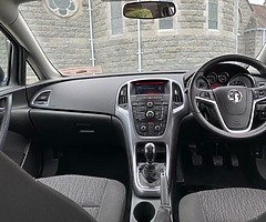 2015 VAUXHALL ASTRA 1.6 CDTI - Image 8/10