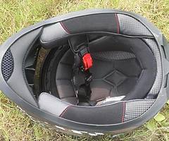 “ARAI” Helmet - Image 9/10