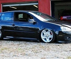 Set of alloys