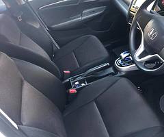 Honda Fit Hybrid 2014 Automatic new shape - Image 8/10