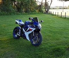 2007 gsxr 1 owner from new - Image 7/8