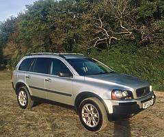 Volvo XC90 D5 - 10 months MOT! Cheap 4x4 just in time for winter....