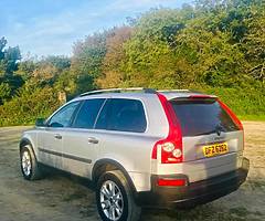 Volvo XC90 D5 - 10 months MOT! Cheap 4x4 just in time for winter....