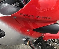 2000 Triumph tt600
