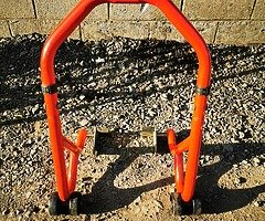 Paddock stands - Image 3/10