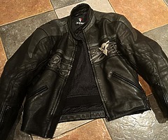 Men's Dainese leather bike jacket - Image 3/6