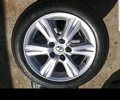 Lexus alloys +tires - Image 3/3