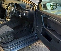 Volkswagen Passat - Image 5/5