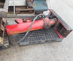FOR SALE: Three Stage Tipping Rams - Image 4/4