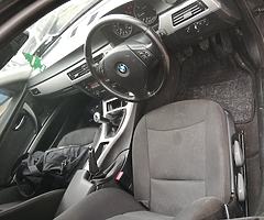 320d 2005 - Image 3/9