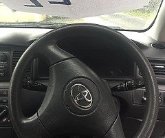 2004 Toyota Corolla - Image 8/10