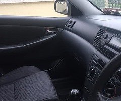 2004 Toyota Corolla - Image 9/10