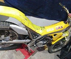 2001 Gas Gas Contact