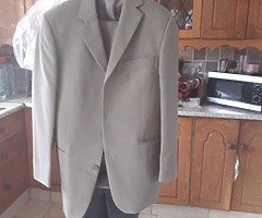 Scott nd taylors mans suit - Image 2/2