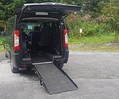 2010 wheelchair ac accecable(+4)