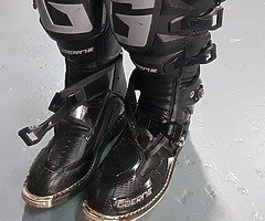 Sg12 boots wore twice
