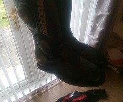 Textile motorcycle jacket and trousers and boots