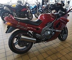1990 Kawasaki ZZR - Image 4/5