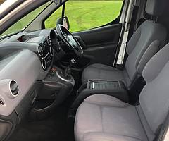 2012 Peugeot Partner - Image 6/10