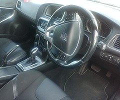 Volvo V40 automatic 1.6 diesel 2013 - Image 4/5