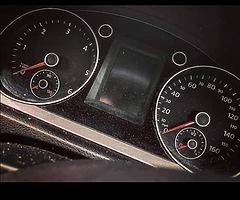 VOLKSWAGEN PASSAT 1.6 DIESEL - Image 4/5