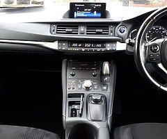 Lexus ct200h