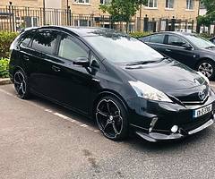 Toyota Prius alpha 2013 7 seater