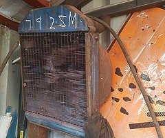 Vintage tractor parts - Image 3/4