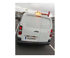 2012 partner 3 seater - Image 8/10