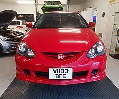 Honda Integra DC5. Rare Milano Red. Genuine 14,000 miles