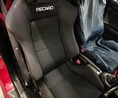 Honda Integra DC5. Rare Milano Red. Genuine 14,000 miles - Image 4/10