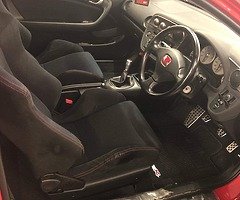 Honda Integra DC5. Rare Milano Red. Genuine 14,000 miles - Image 8/10