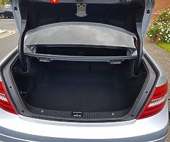 Mercedes Benz 220Ccoupe - Image 10/10