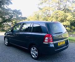 2009 Vauxhall Zafira 1.6 petrol - MOT’D and Full Service History!