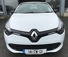 2014 Renault Clio IV 1.2 Expression in Glacier white,only 29k miles, Tax 270 €7,950