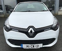 2014 Renault Clio IV 1.2 Expression in Glacier white,only 29k miles, Tax 270 €7,950