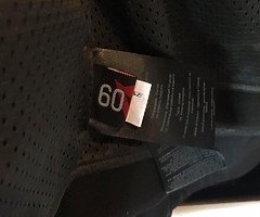 Dainese two piece leathers - Image 4/10