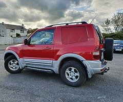 MITSUBISHI PAJERO 2.5 SHOWROOM CONDITION - Image 3/10