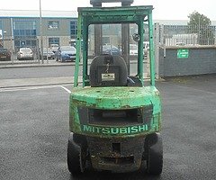 FOR SALE: 3 Ton Mitsubishi Fork Lift - Image 4/10