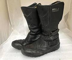 Pair of motorcycle boots size 7 - £30