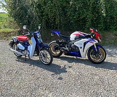 Honda Fireblade HRC 50th anniversary model 2010 - Image 5/6