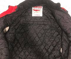 YZF Yamaha R6 Red & Black Motorbike Motorcycle Jacket Body-warmer Size Large - Image 3/6