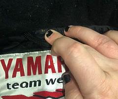 YZF Yamaha R6 Red & Black Motorbike Motorcycle Jacket Body-warmer Size Large - Image 4/6